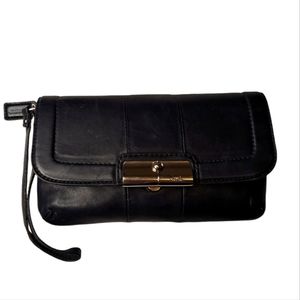 Coach vintage kristin wristsle/clutch aged leather silk black size small